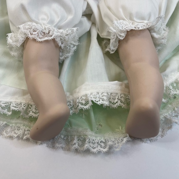 Porcelain Baby Doll 16” Vintage Heads Arms and Feet - Picture 8 of 16